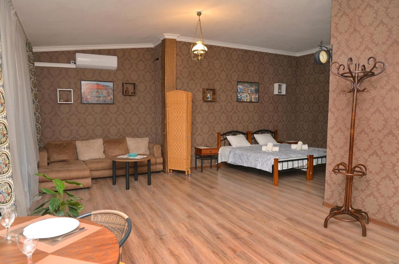 Natia'S Apartment On Dadiani St. Tbilisi Zewnętrze zdjęcie