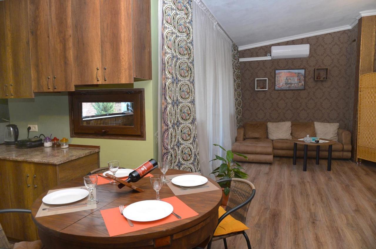 Natia'S Apartment On Dadiani St. Tbilisi Zewnętrze zdjęcie