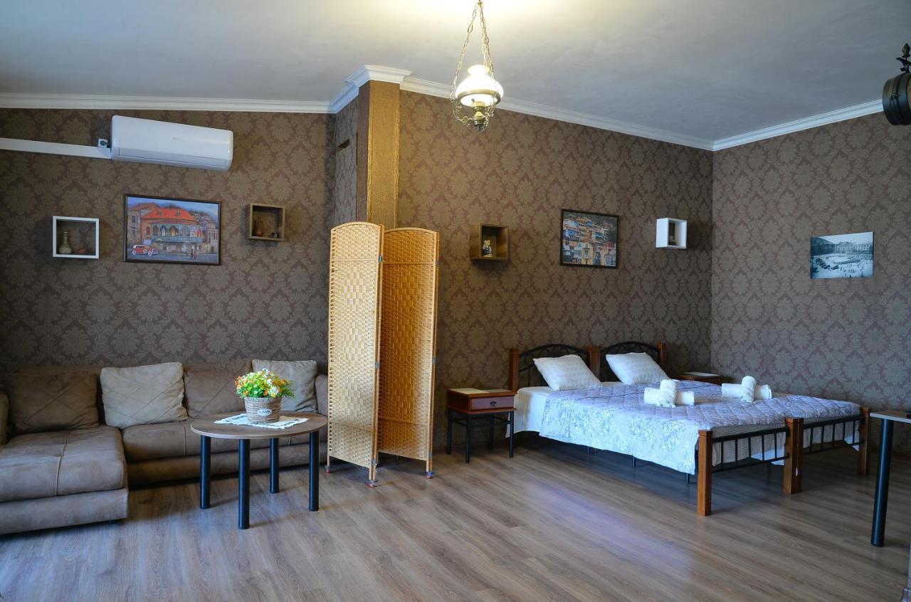 Natia'S Apartment On Dadiani St. Tbilisi Zewnętrze zdjęcie