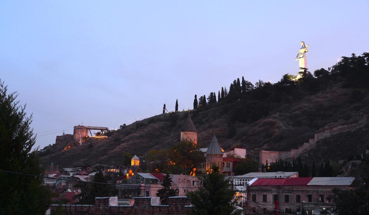 Natia'S Apartment On Dadiani St. Tbilisi Zewnętrze zdjęcie